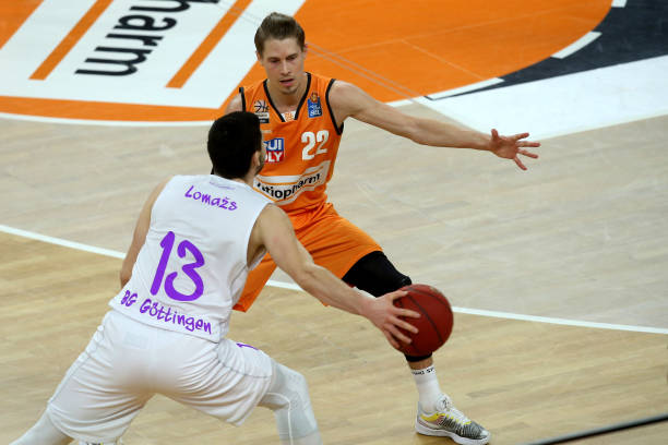 A组的竞争 A组的竞争