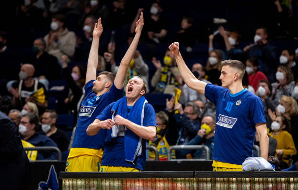 崛起中的亚 崛起中的亚