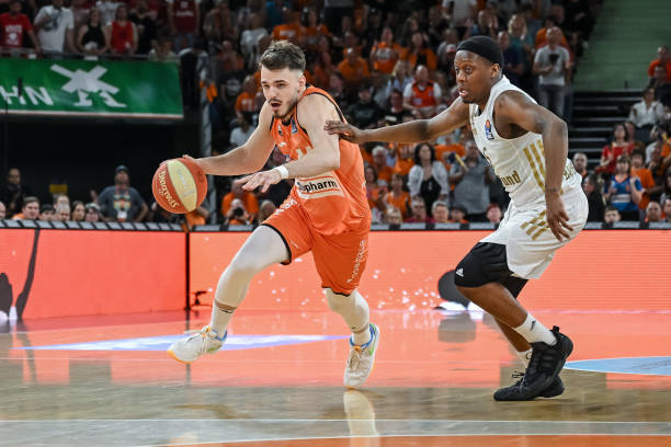 首发位置 首发位置