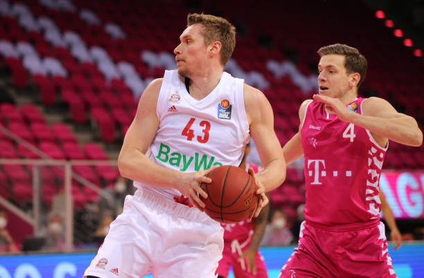 舞台上持续 舞台上持续